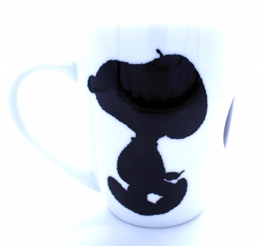 Snoopy & the Peanuts Tasse mit Silhouette und Herz von United Labels